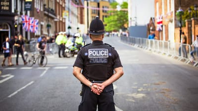 Cops should exercise right to silence